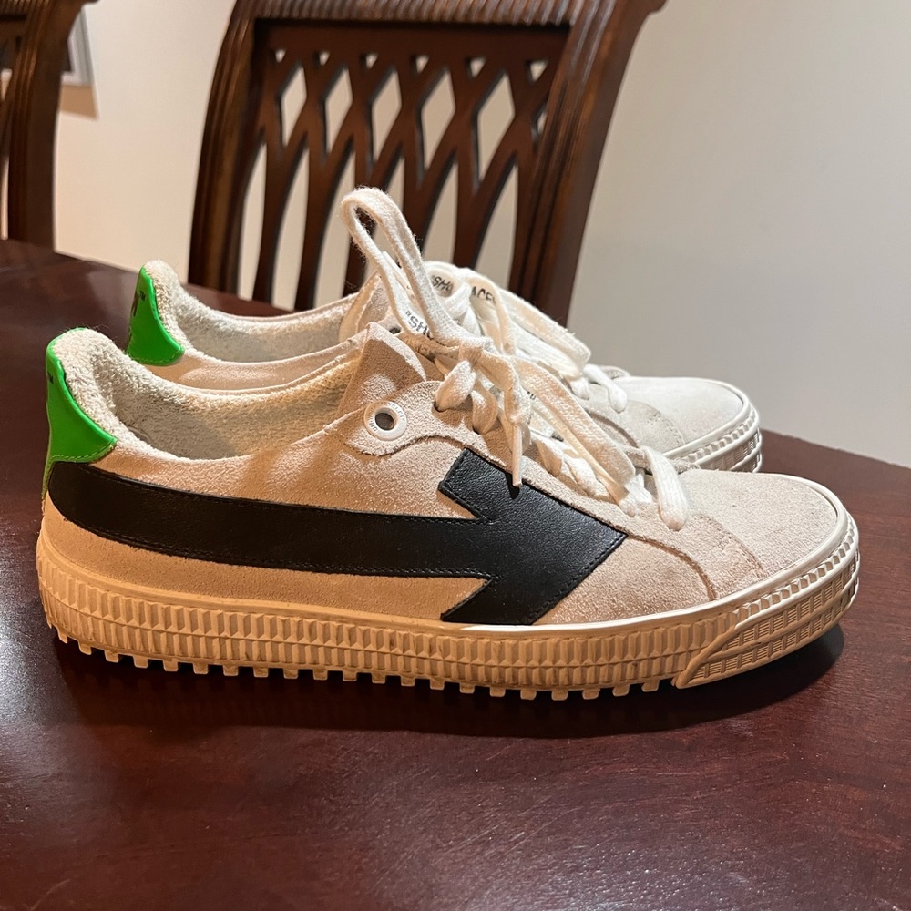 Off-White Sneakers